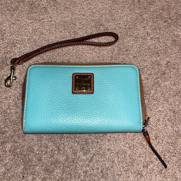 Dooney & Bourke Pebble Grain Folded Zip Wristlet - Picture 5 of 5